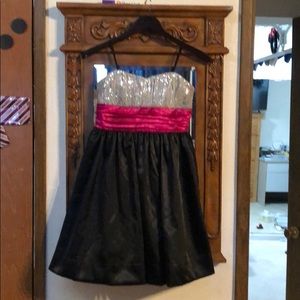 Juniors black & pink Party Dress size 9 NWT